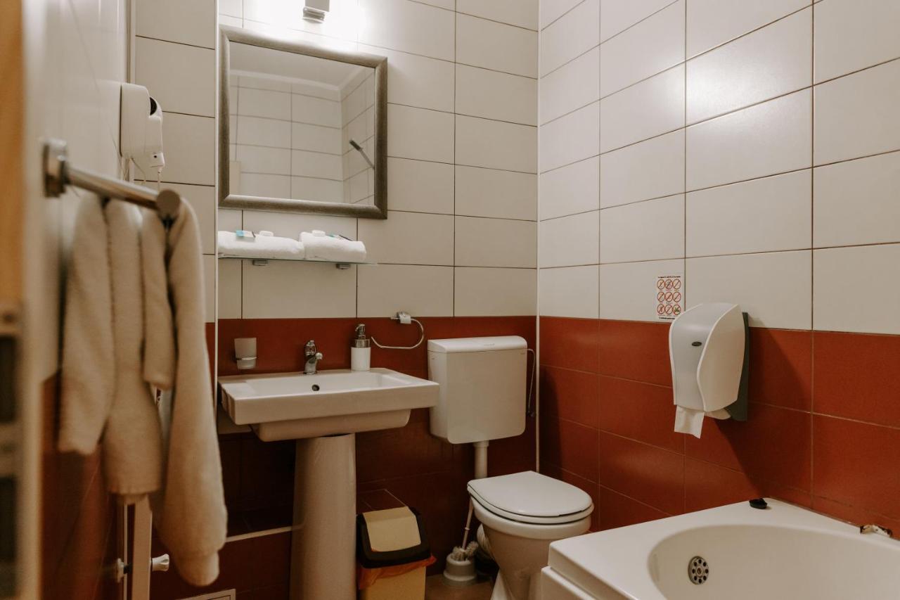 Casa Maria Magdalena Hotel Lipova Eksteriør billede
